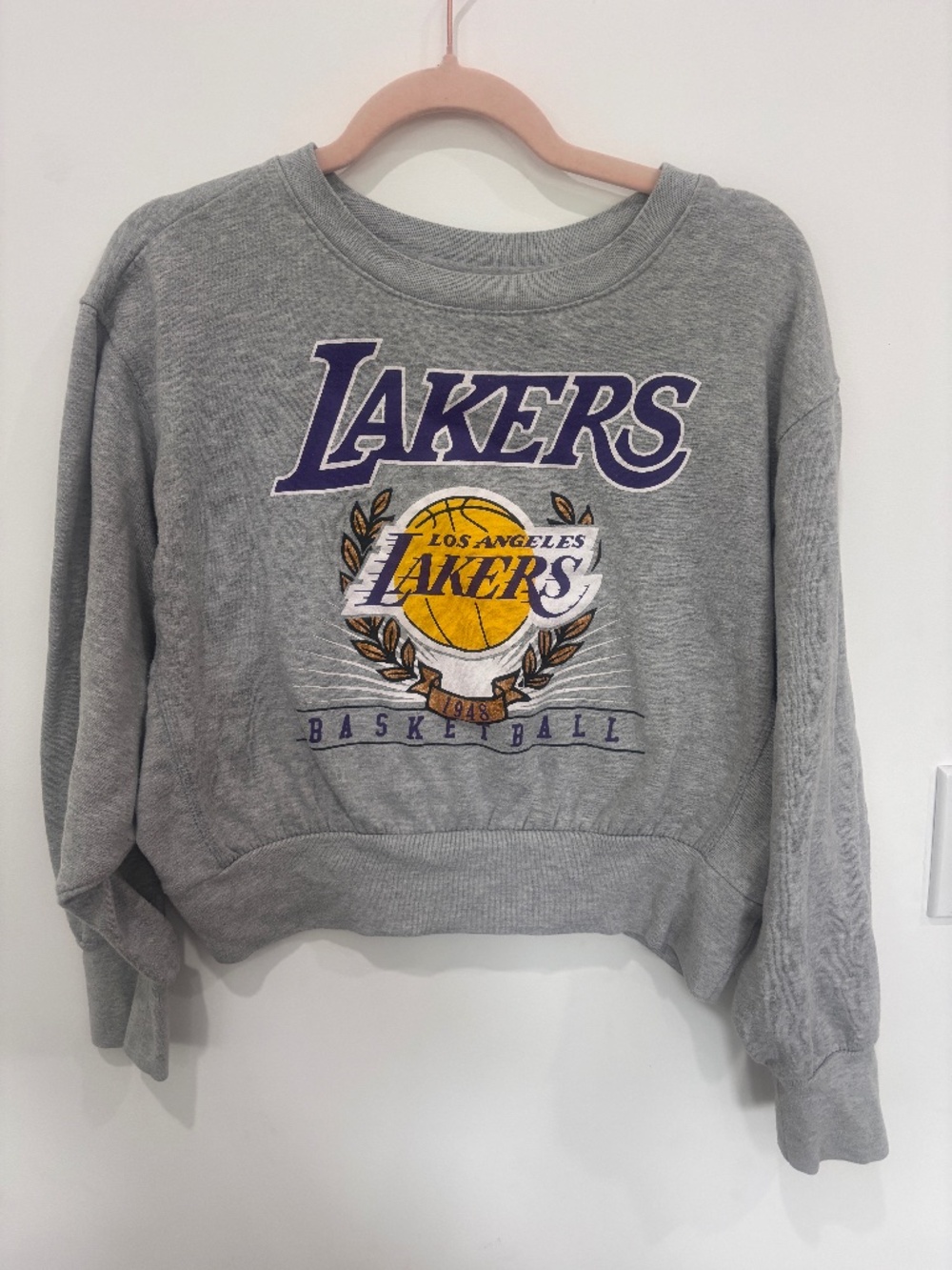 NBA Los Angeles Lakers Sweatshirt Youth XL Gray Crewneck Vintage Logo Graphic